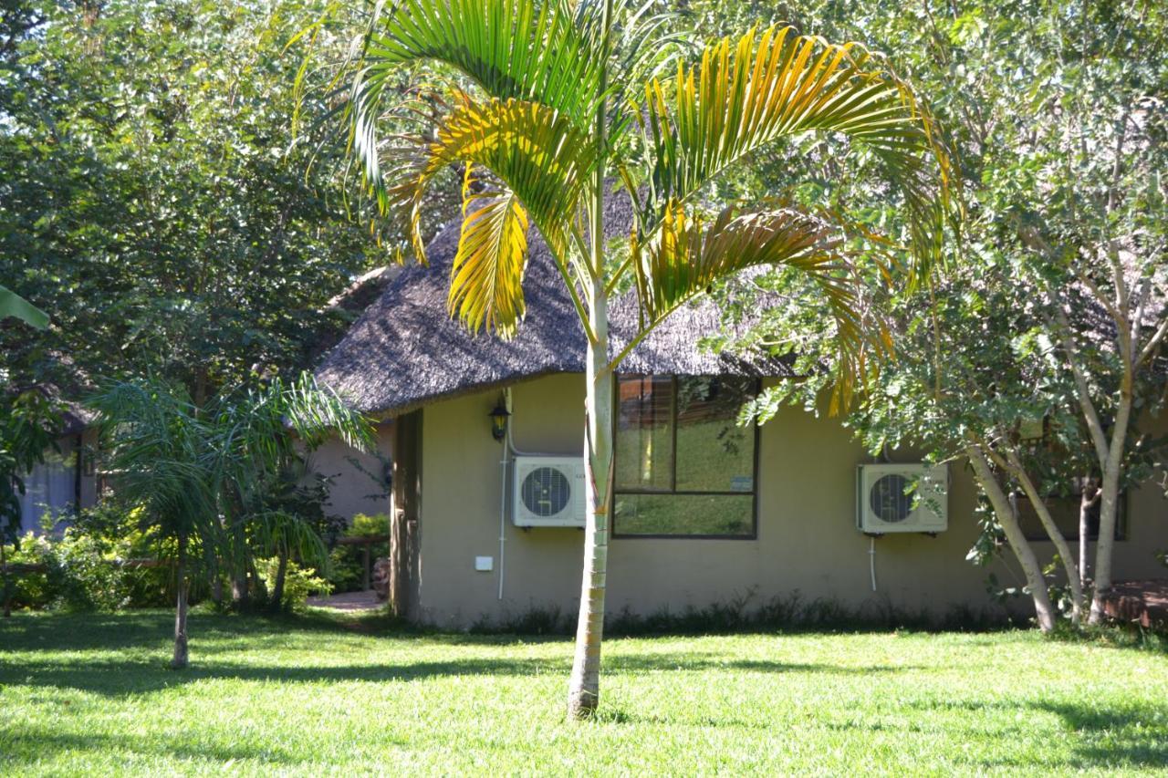 Chobe Sunset Chalets Lesoma Eksteriør bilde
