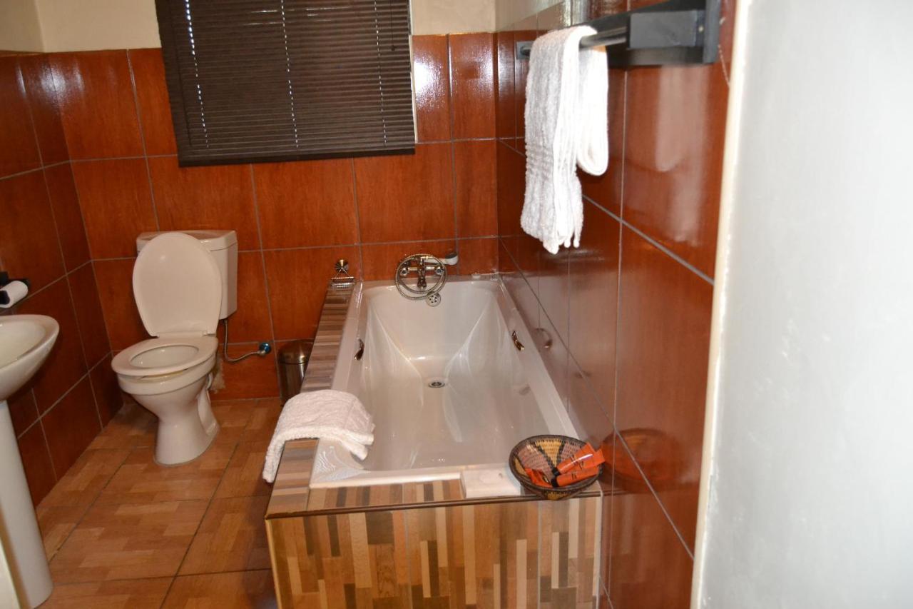 Chobe Sunset Chalets Lesoma Eksteriør bilde