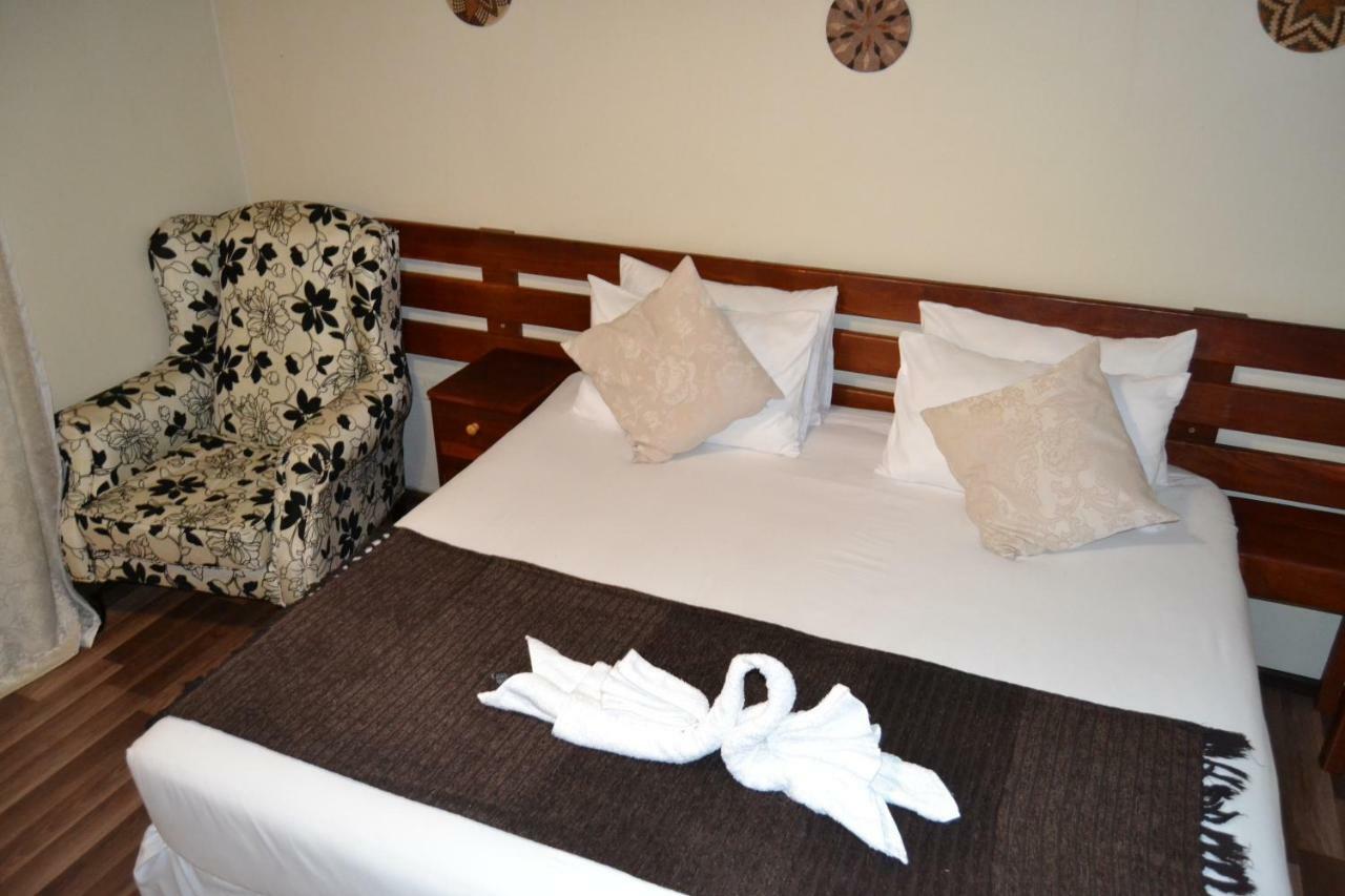Chobe Sunset Chalets Lesoma Eksteriør bilde