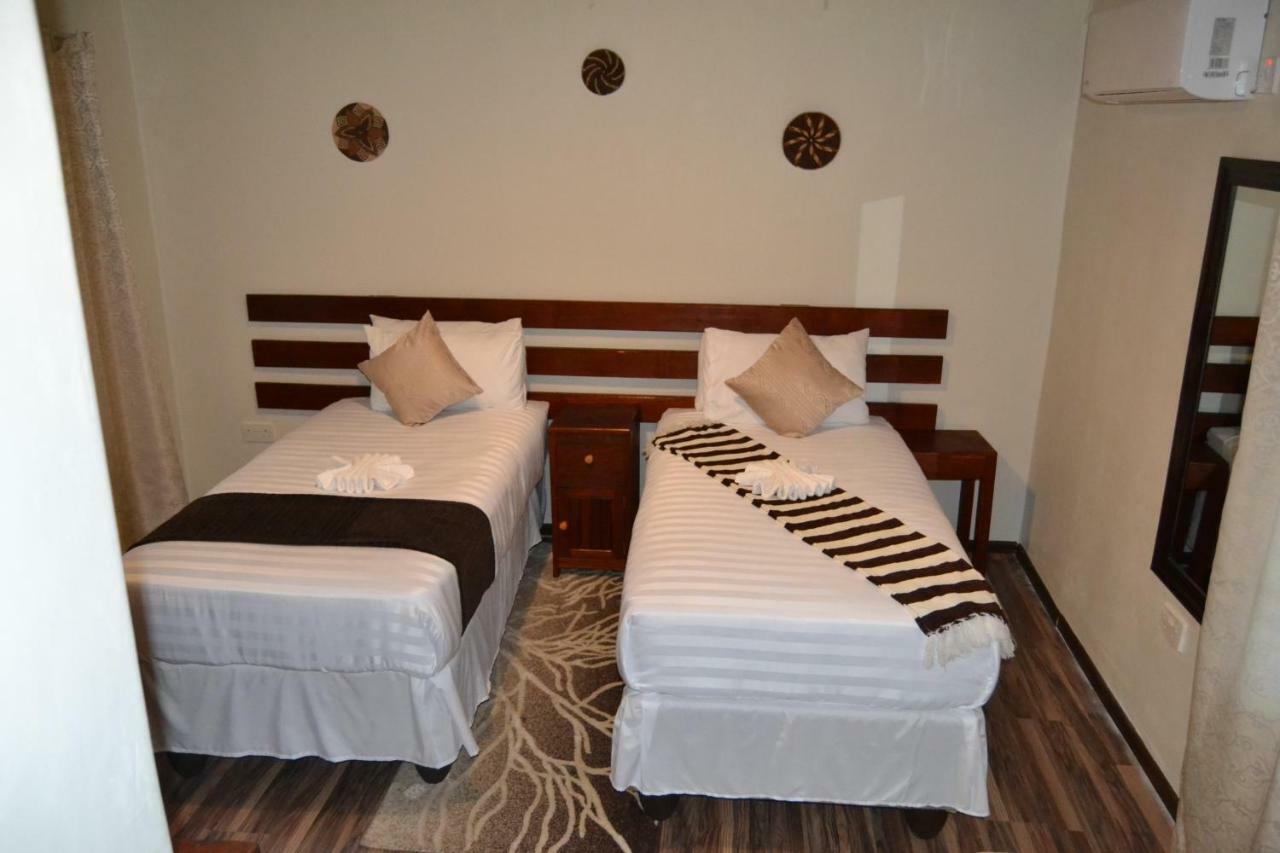 Chobe Sunset Chalets Lesoma Eksteriør bilde