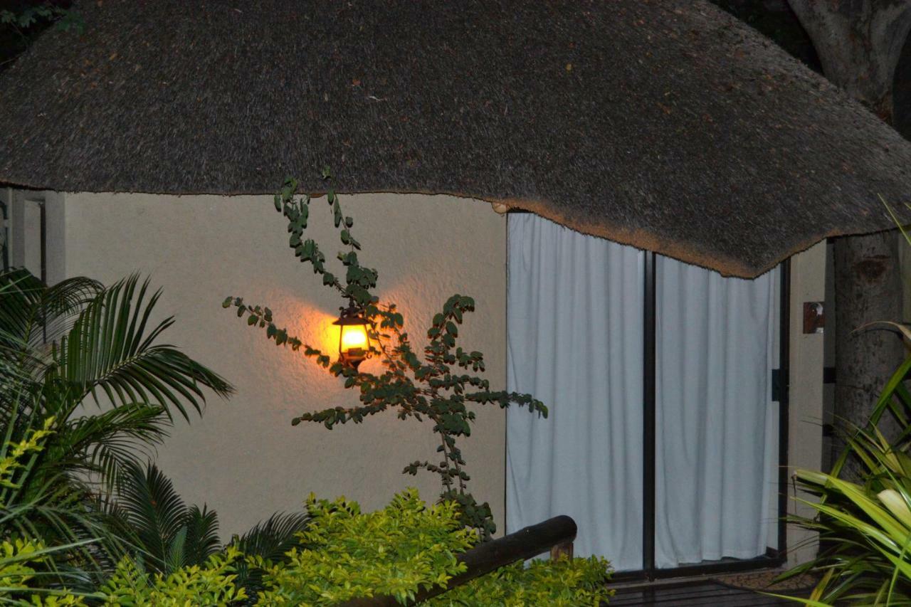 Chobe Sunset Chalets Lesoma Eksteriør bilde